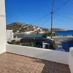 παραθαλάσσιο με θέα τον κόλπο βάρης *