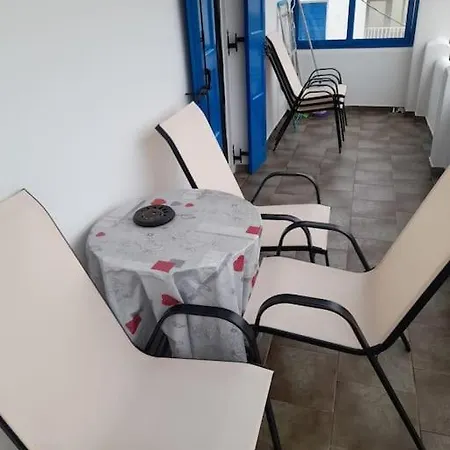 アパート παραθαλάσσιο με θέα τον κόλπο βάρης Vári